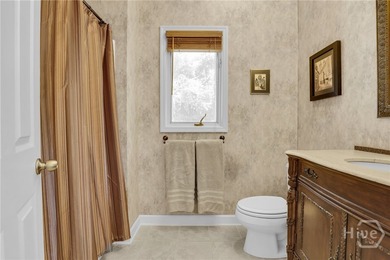 Perfectly positioned along the Marshwood golf course and just a - photo 29