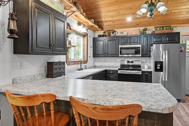 This beautifully maintained 2-bedroom, 2-bath lakefront home - photo 31