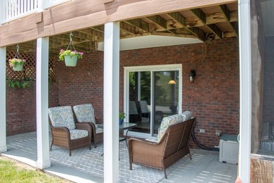 Spacious 4BR/4BA single-family home located just minutes from - photo 35