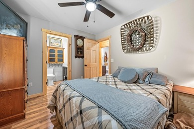 This beautifully maintained 2-bedroom, 2-bath lakefront home - photo 39