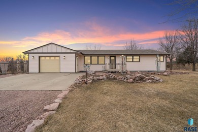(private lake, pond, creek) Home Sale Pending in Garretson South Dakota