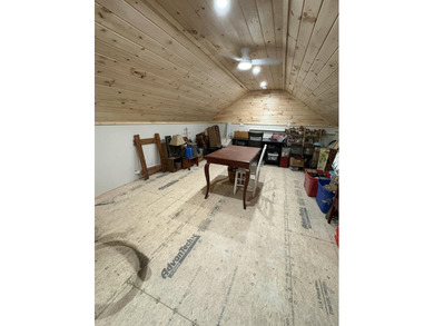 This beautifully maintained 2-bedroom, 2-bath lakefront home - photo 44