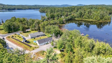 This beautifully maintained 2-bedroom, 2-bath lakefront home - photo 50