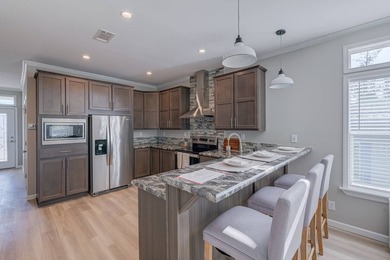 PRICE REDUCED!! Brand new home, never lived in. This beautiful - photo 4