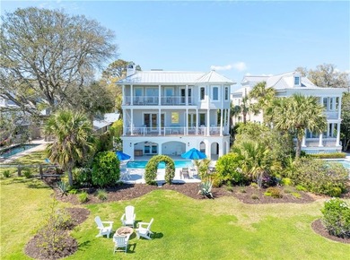 Enchanted Hideaway is a luxurious retreat that offers an - photo 2