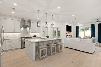 Stunning New Construction Beach Cottage Just Steps from the - photo 8
