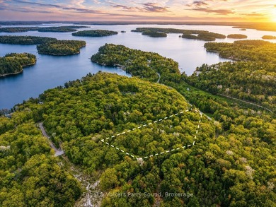 BUILD YOUR DREAM IN THE HEART OF GEORGIAN BAY! Discover an - photo 1