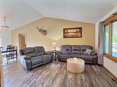 Enjoy country living with the perfect blend of country living - photo 3