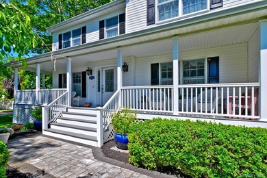 Elegant and Immaculate 4 Bedroom, 2 1/2 Bath Victorian Style - photo 5