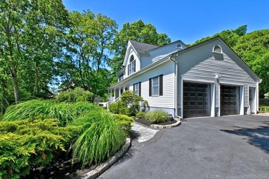Elegant and Immaculate 4 Bedroom, 2 1/2 Bath Victorian Style - photo 7