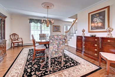 Elegant and Immaculate 4 Bedroom, 2 1/2 Bath Victorian Style - photo 10