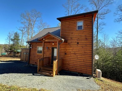 Lake Hiwassee Home Sale Pending in Murphy North Carolina