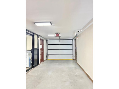 Attention property investors-this is a rare opportunity you - photo 17