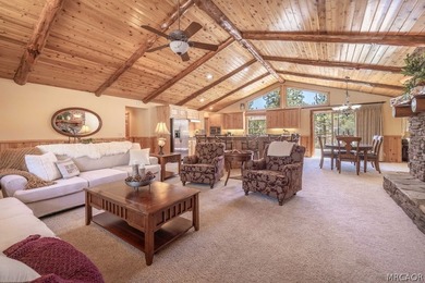 Light & Bright Meadowbrook Estates Log Cabin Style Retreat! - photo 9