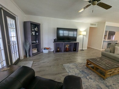 Welcome Home to this Beautiful, Fully Furnished and Updated - photo 4
