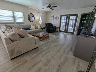 Welcome Home to this Beautiful, Fully Furnished and Updated - photo 7