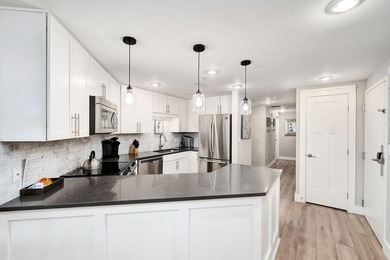 This 3 Bedroom, 3 Bath Gulf-front Westwinds condomminium at - photo 8