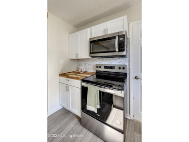 Freeman Lake Home For Sale in Elizabethtown Kentucky