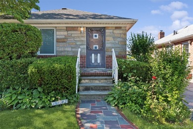 3 bedroom detached ranch with full basement sits midblock on a - photo 2
