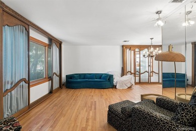 3 bedroom detached ranch with full basement sits midblock on a - photo 6