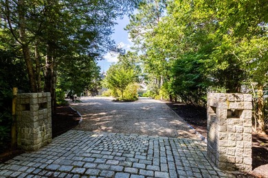 Welcome to ''Point House,'' an extraordinary 5.98-acre - photo 8