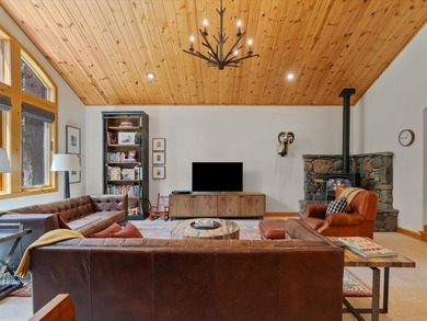 Experience luxury living at its finest in this exquisite home - photo 26