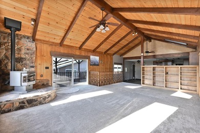 (private lake, pond, creek) Home For Sale in San Andreas California