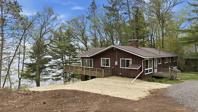 Bring your vision to beautiful Sand Lake. This year-round 4 - photo 7