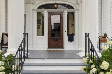 Nestled in the heart of Saint Paul's beloved Irvine Park - photo 5