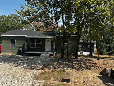 Table Rock Lake Home For Sale in Reeds Spring Missouri