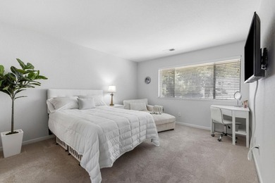 Welcome to this beautifully updated 2-bedroom, 2-bath - photo 23