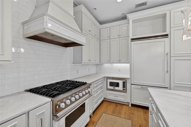 Nestled in the neighborhood of Village Oaks, this beautifully - photo 10