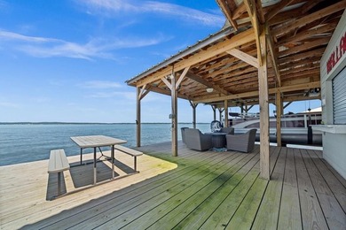 Your private waterfront oasis awaits! Enjoy stunning open-water - photo 2
