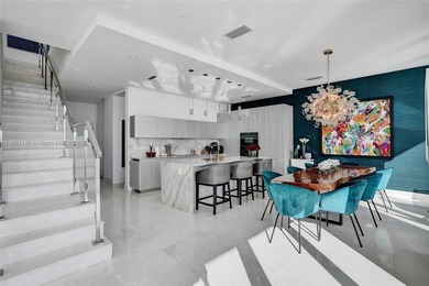 Penthouse Palace in the Sky-Breathtaking Views of Biscayne Bay &