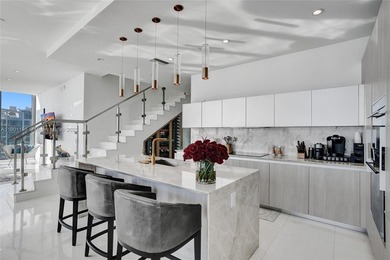 Penthouse Palace in the Sky-Breathtaking Views of Biscayne Bay &