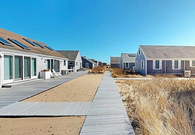 A Cottage at the Beach! Freestanding spacious and light-filled - photo 3