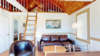 A Cottage at the Beach! Freestanding spacious and light-filled - photo 6