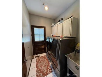 Welcome home to this beautifully updated Colonial, ideally - photo 17