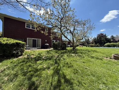 Welcome home to this beautifully updated Colonial, ideally - photo 23