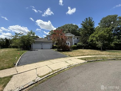 Welcome home to this beautifully updated Colonial, ideally - photo 30
