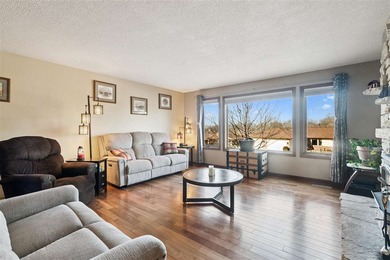 Cedar River - Linn County Condo For Sale in Cedarrapids Iowa