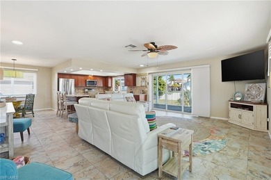 Charming coastal retreat ideally located on the south end of - photo 8