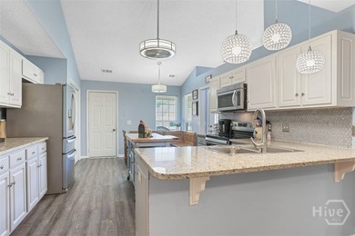 Wonderfully maintained home located on a cul-de-sac close to - photo 11