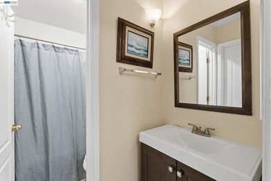 Welcome to this beautifully updated 1-bedroom, 1-bath - photo 12