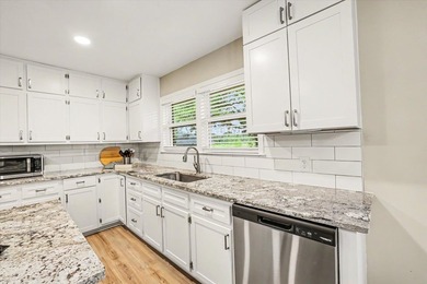 *1 photo is virtually staged* Stunning country retreat in N.E - photo 15