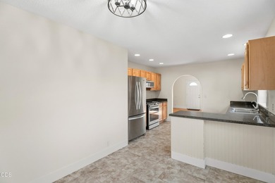 Welcome to this beautifully maintained townhouse in a quiet - photo 19