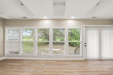 *1 photo is virtually staged* Stunning country retreat in N.E - photo 25