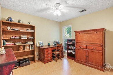 Wonderfully maintained home located on a cul-de-sac close to - photo 29