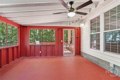 Wonderfully maintained home located on a cul-de-sac close to - photo 31