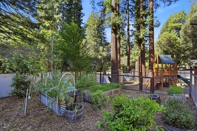 Happy Valley charmer on a large, sunny lot surrounded by - photo 32